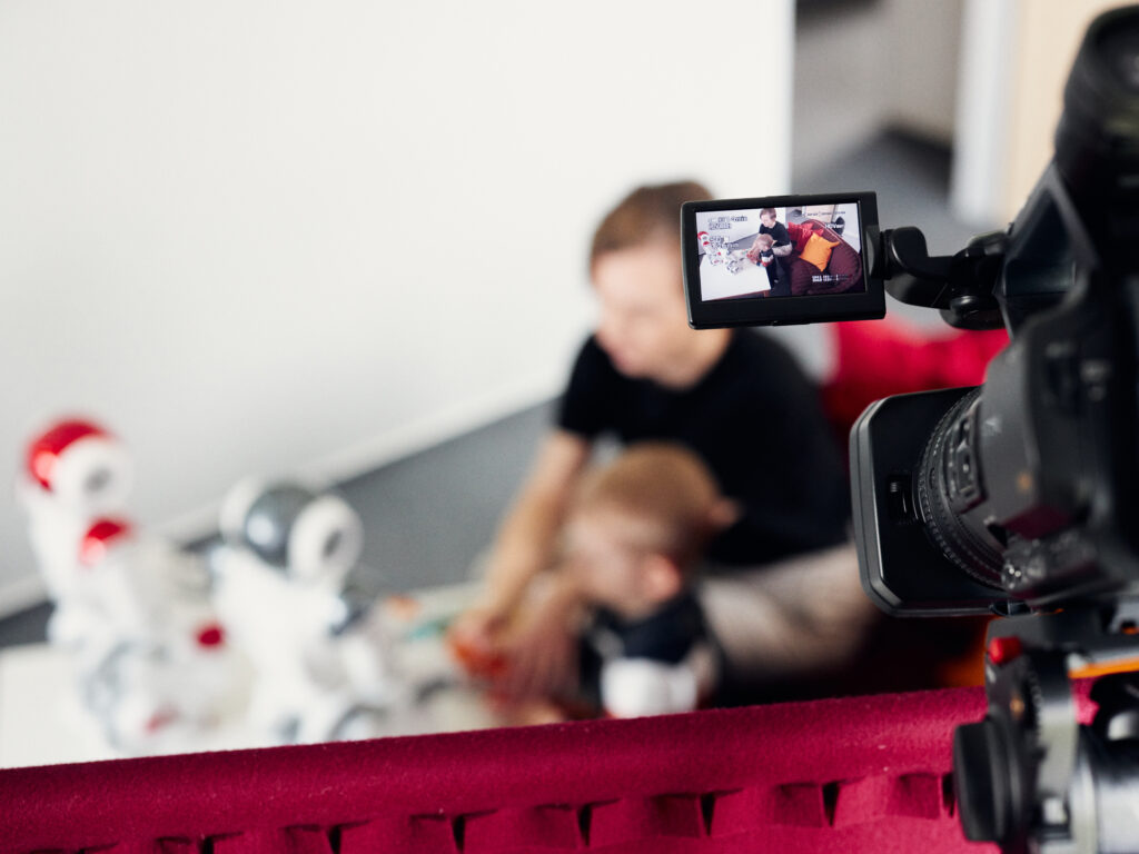 Videorecording a child-robot interaction in the SprachSpielLabor
